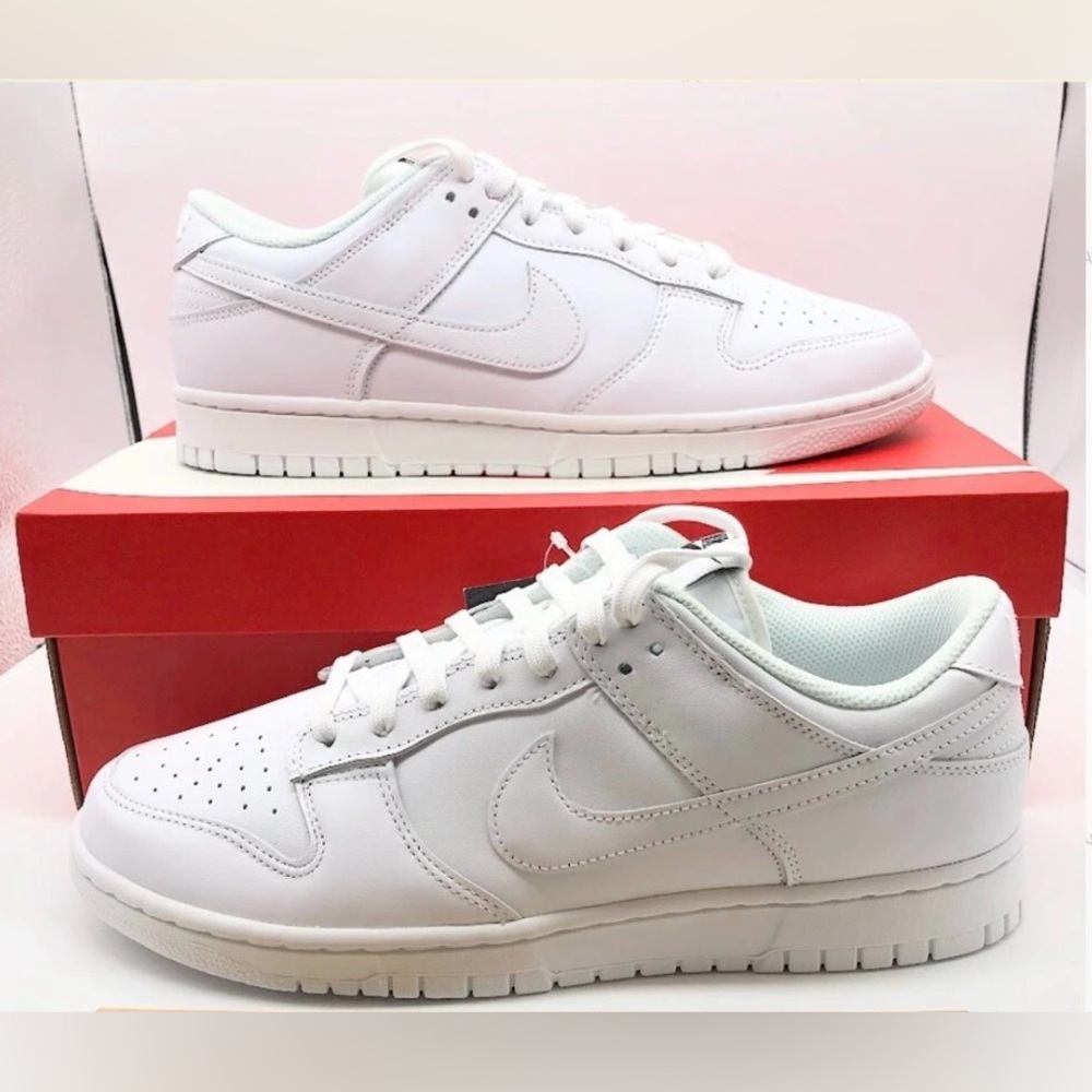 Nike Wmns Dunk Low 'Triple White'